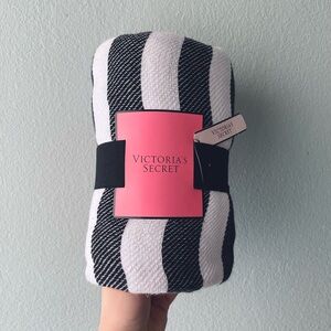 Victoria’s Secret | Striped Fringe Beach Blanket Throw